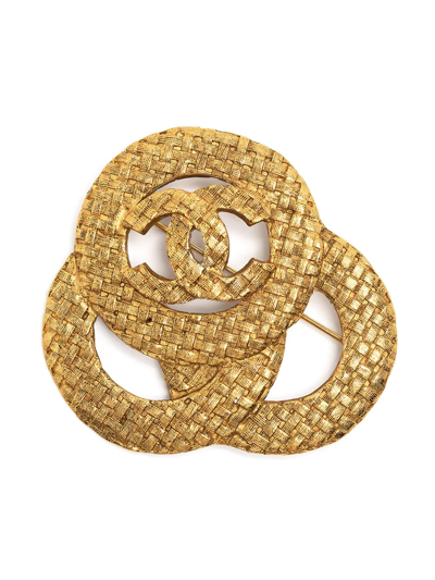 Pre-owned Chanel 1980-1990s Triple Circle Cc Brooch In Gold