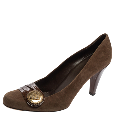 Pre-owned Gucci Brown Suede And Pleated Patent Leather Logo Buckle Pumps Size 38.5