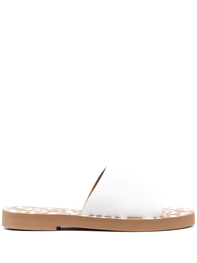 See By Chloé Embossed-logo Leather Slippers In Weiss
