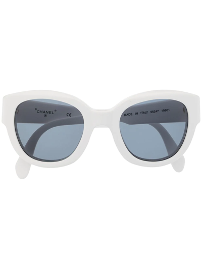 Pre-owned Chanel 1990-2000s Logo-stamped Tinted Sunglasses In White