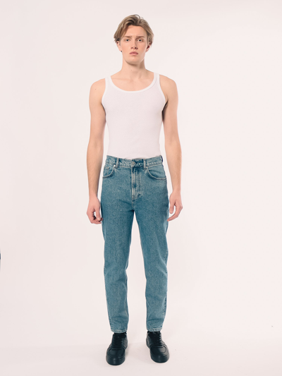 Amendi Axel Tapered Jeans In Light Blue