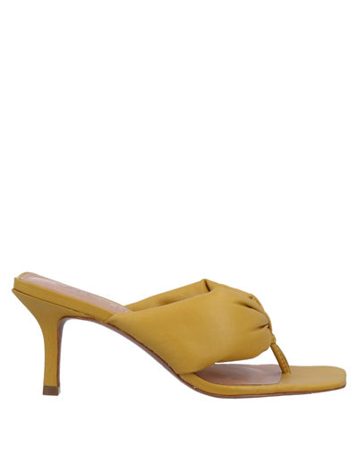 Vicenza ) Woman Thong Sandal Ocher Size 8 Soft Leather In Yellow