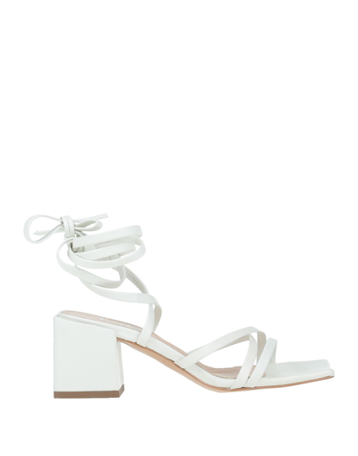 Unlace Sandals In White