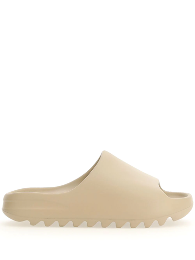 Stadium Goods Yeezy Slides In Pure