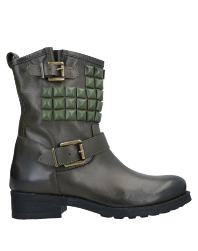 Divine Follie Ankle Boots In Green