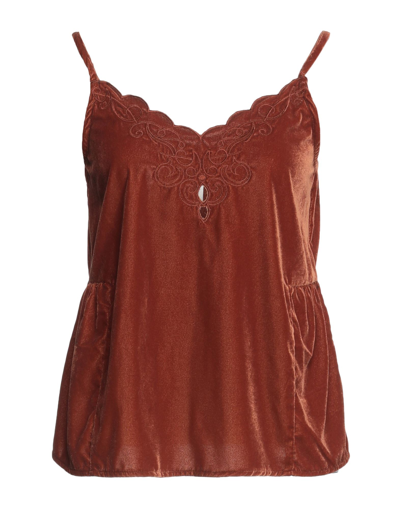 Souvenir Tops In Brown