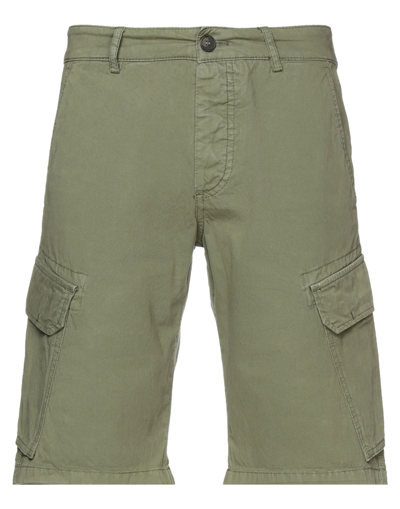 Clark Jeans Man Shorts & Bermuda Shorts Military Green Size 28 Cotton