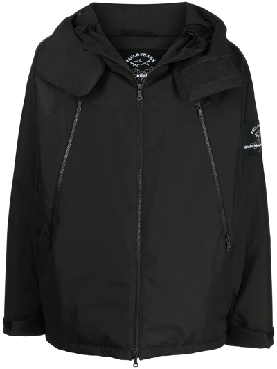 White Mountaineering Logo-patch Hooded Jacket In Schwarz