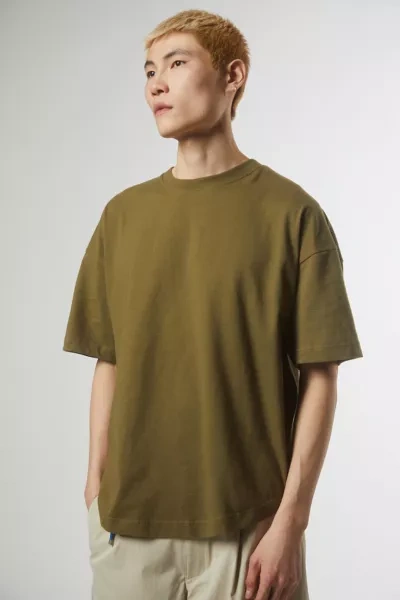 Standard Cloth Shortstop Tee In Olive