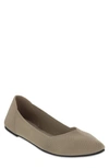 Mia Kerri Pointed Toe Flat In Sand Fly K