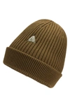 Nike Acg Cuffed Beanie In Green