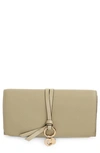 Chloé Alphabet Leather Wallet In Green