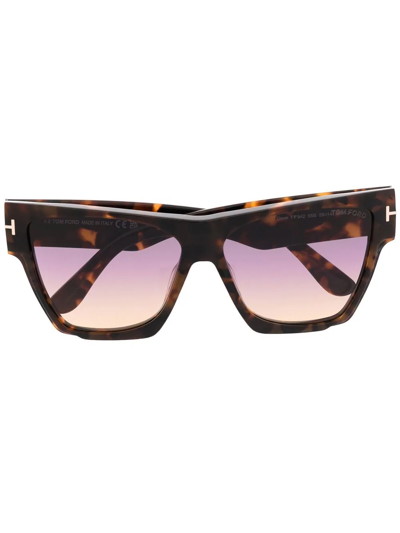 Tom Ford Ft0942 Oversized Sunglasses In Brown