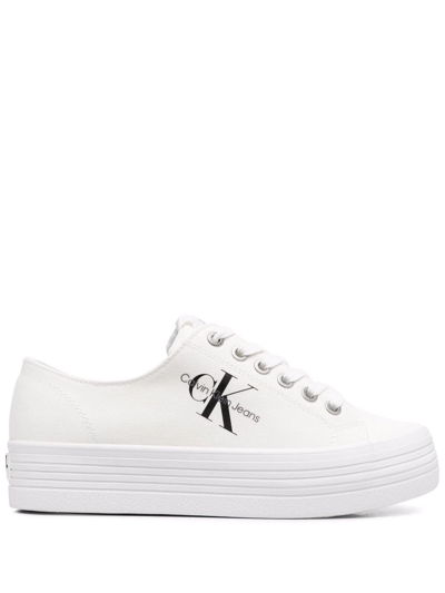 Calvin Klein Logo印花厚底板鞋 In White