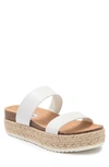 Steve Madden Dina Flat Sandals In White