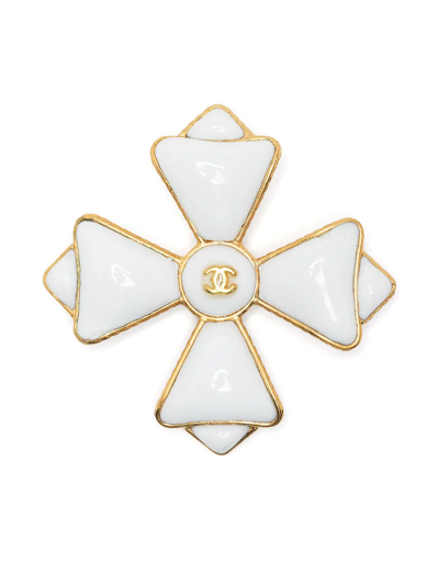 Pre-owned Chanel Cc-logo Cross Brooch In White