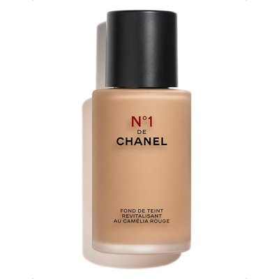 Chanel <strong>n°1 De  Revitalizing Foundation</strong> Illuminates - Hydrates - Protects 30ml In B70
