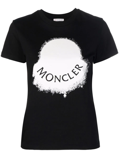Moncler Woman Black T-shirt With Logo Motif In Nero