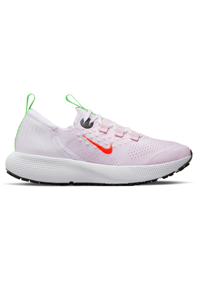 Nike Escape Run Flyknit Shoes In Pink
