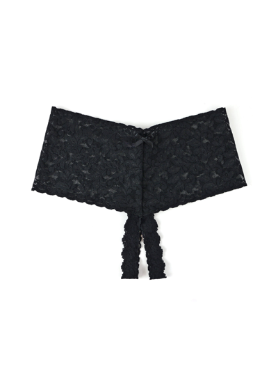 Hanky Panky Retro Lace Crotchless Thong In Black