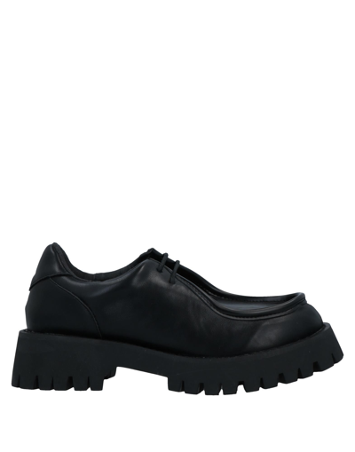 Francesco Milano Lace-up Shoes In Black