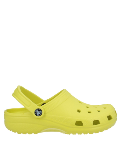 Crocs Classic Lined Clog In Cyber Yellow