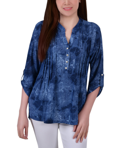 Ny Collection Women's 3/4 Roll Tab Sleeve Y-neck Popover Top In Navy Chervon