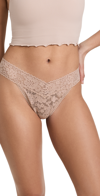 Hanky Panky Daily Lace Original Rise Thong In Taupe