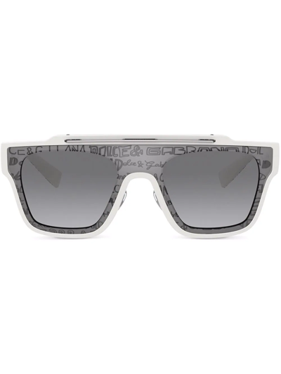 Dolce & Gabbana Square Frame Logo Sunglasses In Grau