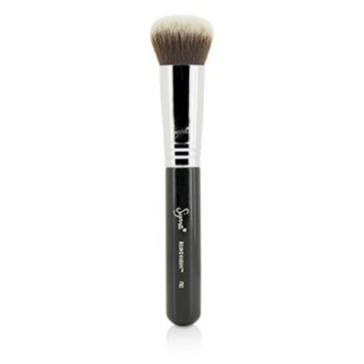 Sigma / F82 Round Kabuki Brush In N,a
