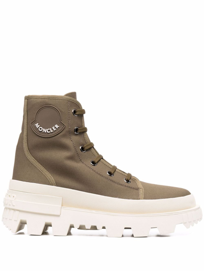 Moncler Desertyx Ankle Boots In Grün