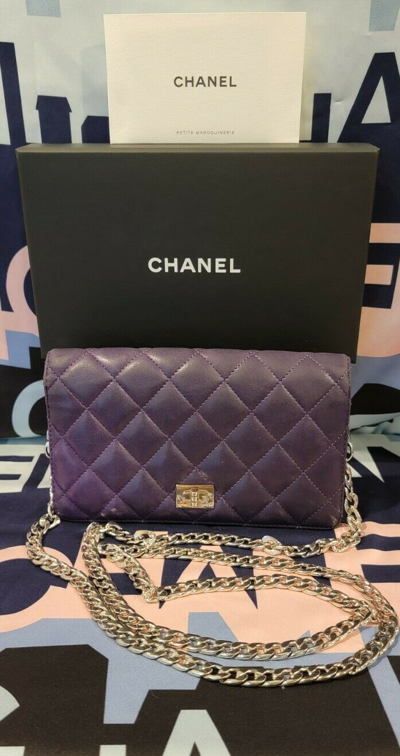 Pre-owned Chanel 100% Authentic Bifold Diamond Pattern Logo Wallet On ...
