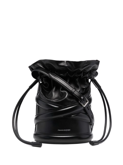 Alexander Mcqueen The Medium Curve Bucket Bag In Black