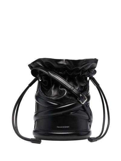 Alexander Mcqueen The Soft Curve Bucket Bag In Schwarz