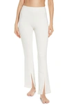 Alo Yoga Airbrush High Waist Split Hem 7/8 Leggings In Ivory
