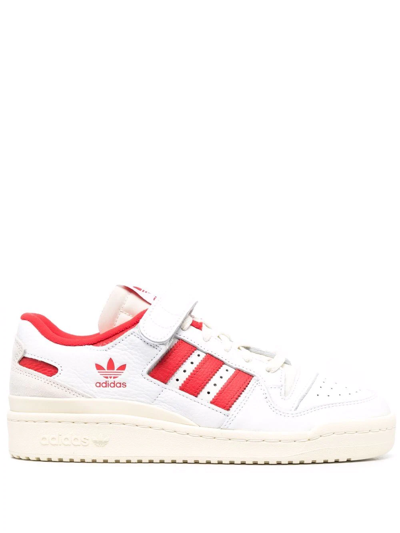 Adidas Originals Forum 84 Low运动鞋 In White/red