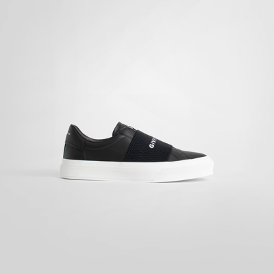 Givenchy Banded Sneakers In Black