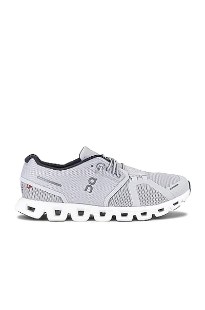 On Cloud 5 Running Shoe In Glacier/white