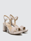 Naturalizer Ivy Square Toe Heel In Soft Marble