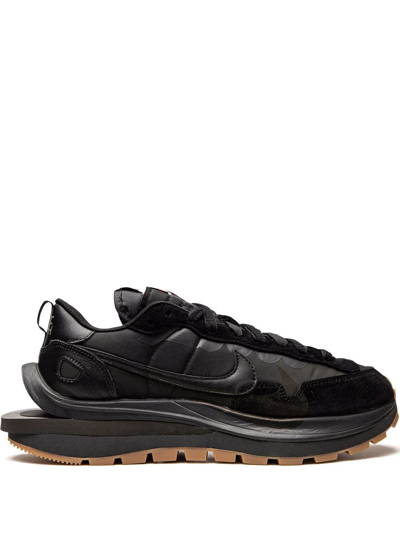 Nike X Sacai Vaporwaffle Low-top Sneakers In Black