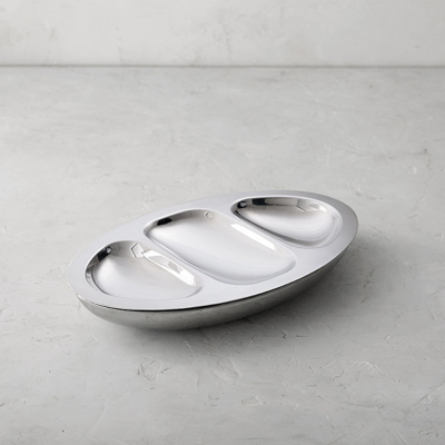 Frontgate Super Chill Oval Sectioned Server