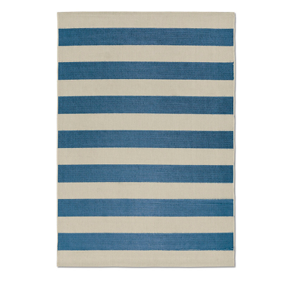 Frontgate Resort Stripe Indoor/outdoor Rug In Cobalt,champagne