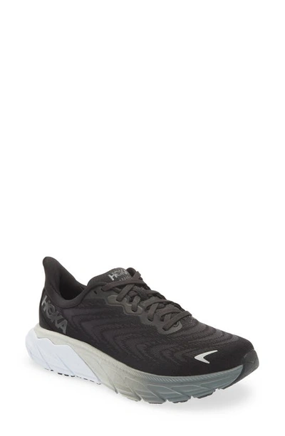 Hoka One One Black Arahi 6 Low Top Sneakers