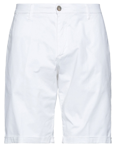 Labelroute Man Shorts & Bermuda Shorts White Size 38 Cotton, Elastane