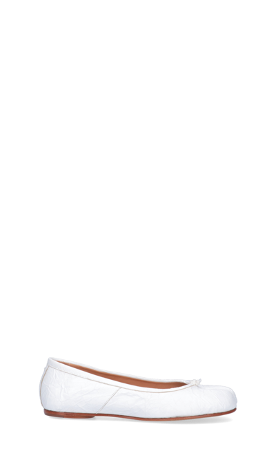Maison Margiela 'tabi' Ballet Flats In White