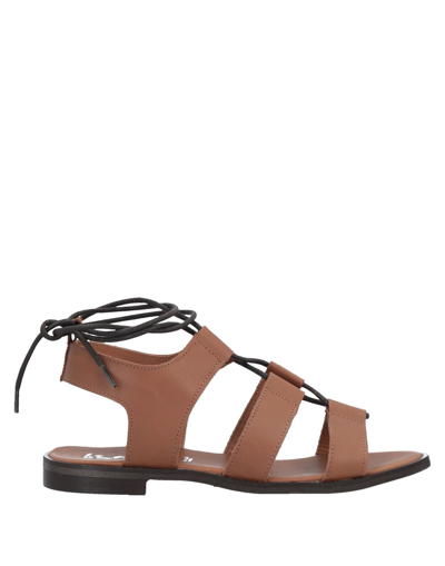 Le Pepite Sandals In Brown