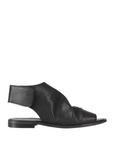 Le Pepite Sandals In Black