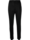 Issey Miyake Elasticated-waist Slip-on Straight Trousers In Schwarz