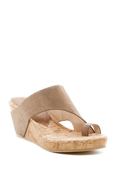 Donald Pliner Gyer Leather Wedge Sandal In Lt.bronze/lt.bronze