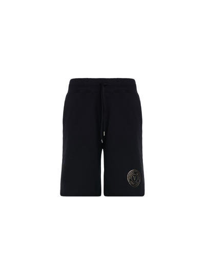Versace Jeans Couture Jogger Shorts With Lamina V Emblem In Black Gold
